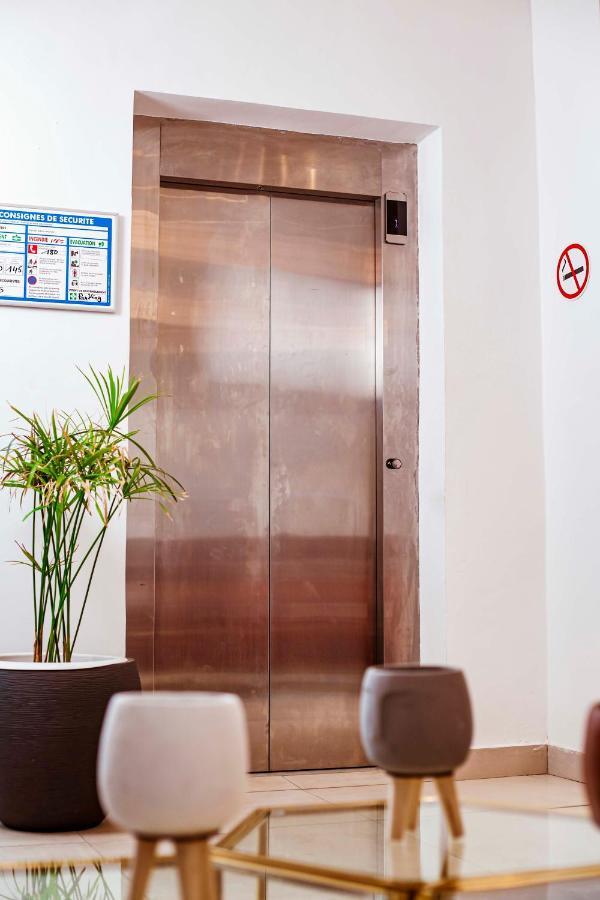 Hotel Les Vallons アビジャン エクステリア 写真